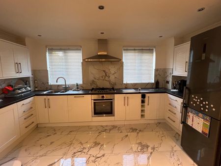 3 Bed End Terrace, Bray Crescent, SE16 - Photo 5