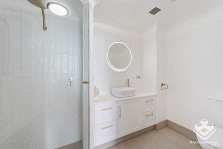 SPACIOUS UNFURNISHED APARTMENT WITH RIVER VIEW - Photo 2