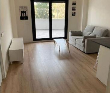 Piso de alquiler en Calle María Barrientos, El Cónsul - Ciudad Univ... - Photo 3