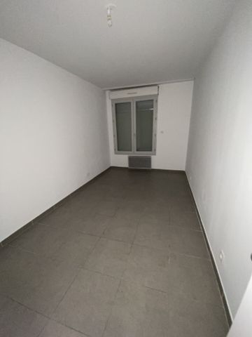 Appartement 3 pièces 91m2 MARSEILLE 14EME 998 euros - Photo 5