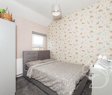 2 bedroom semi-detached house to rent - Photo 6