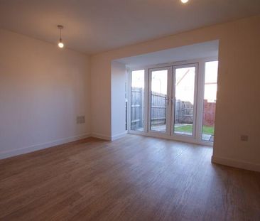 4 bedroom terraced house to rent - Photo 1