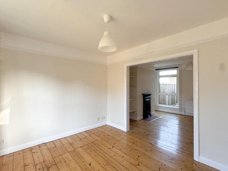 3 bedroom terraced house to rent - Photo 4