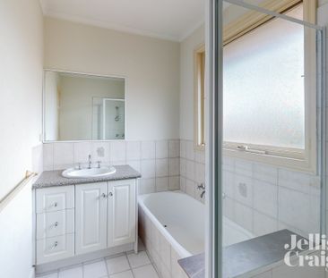 21 John Street, Ivanhoe - Photo 3