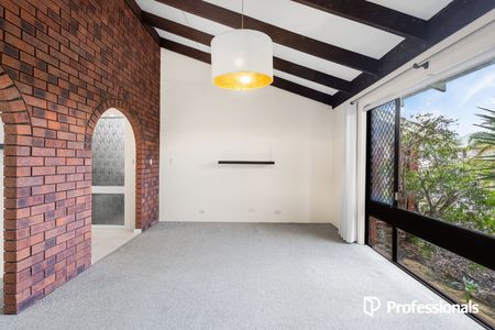 Well-Presented 3 Bedroom Home in a Prime Karrinyup Location - Photo 3