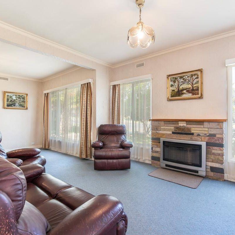 Neat & Tidy Two Bedroom Home - Photo 1