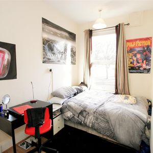 6 Bed Flat, Hyde Park Road, LS6 - Photo 2