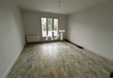 Appartement T3 à GRENOBLE - Photo 2