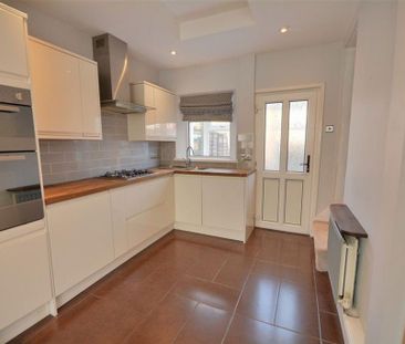 2 bedroom terraced house to rent - Photo 2