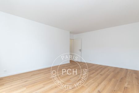 T3 vide, avec parking en option, rue Pouchet, - Photo 4