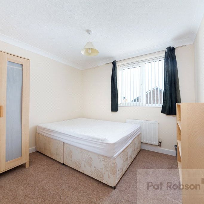 Chillingham Road Flat 3, Newcastle Upon Tyne - Photo 1