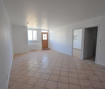 T2 – LENT - Photo 2