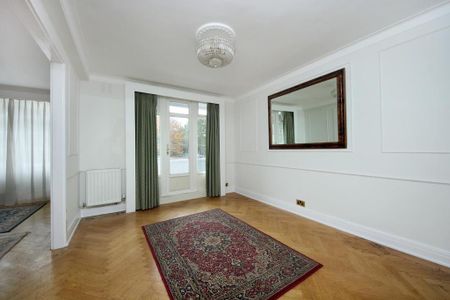 3 bedroom flat to rent - Photo 3