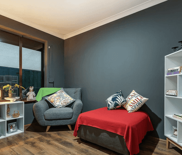 Modern & Striking Family Home in Quiet Cul-de-Sac - Prime Clarkson ... - Photo 2