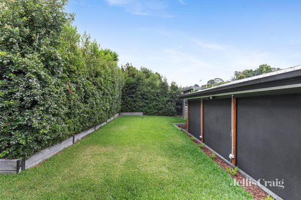 22 Booyan Crescent, Greensborough - Photo 1