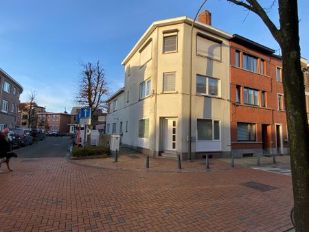 Gerenoveerd gelijkvloers appartement met 2 slaapkamers in Runkst - Foto 5