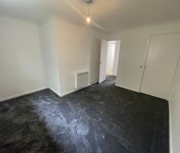 Clos Allt Y Gog, Swansea, SA4 - Photo 3