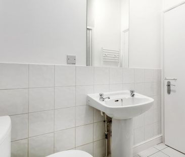 Studio to rent - Photo 6