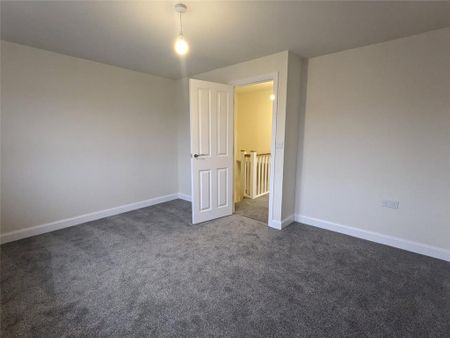 4 bedroom terraced house to rent - Photo 4
