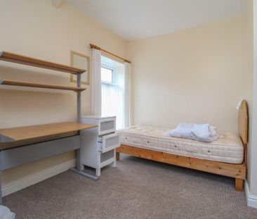 1 bedroom in a house share to rent - Photo 6