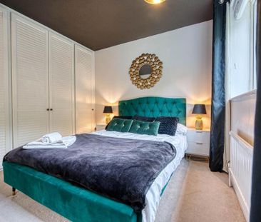 3 bedroom semi-detached house to rent - Photo 5