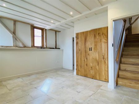 2 bedroom detached house to rent - Photo 2