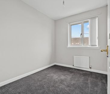 3 bedroom detached house to rent - Photo 4