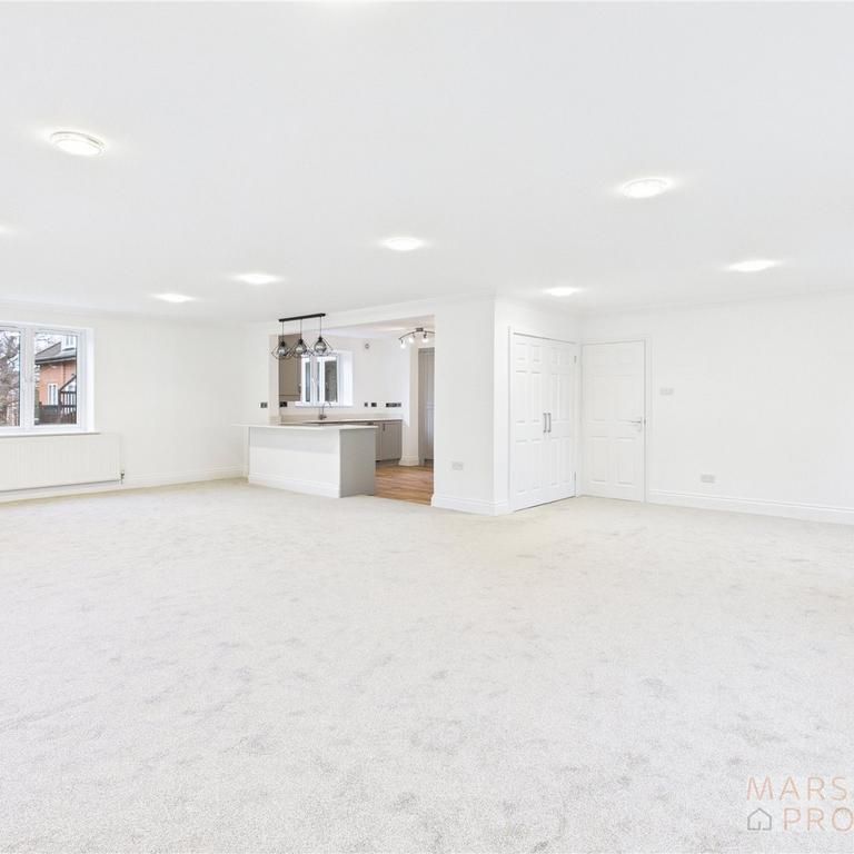 3 bedroom apartment to rent - Photo 1