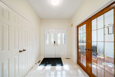 For Lease - 8 Woodlawn Road, Markham, Ontario - Photo 2