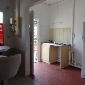 Location Appartement 1 pièce 30m² CAUDEBEC LES ELBEUF 76320 - Photo 2