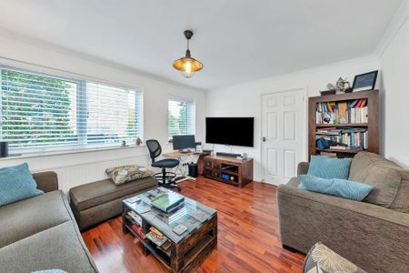 3 bedroom semi-detached house to rent - Photo 3