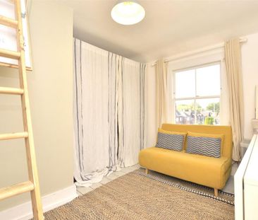 2 bedroom semi-detached house to rent - Photo 5
