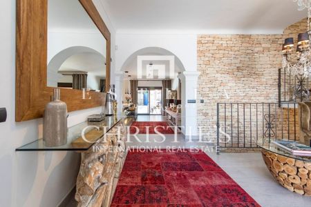 Luxury Villa for rent in Santa Eulària des Riu, Spain - Photo 5