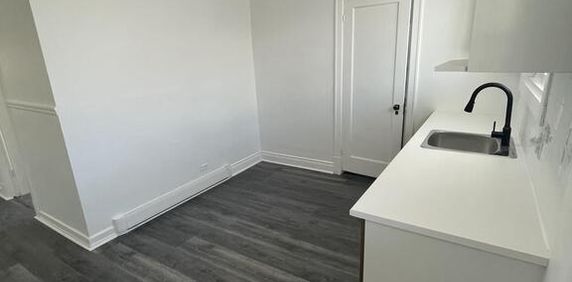 3 ½ Fraîchement Rénové! - Photo 2