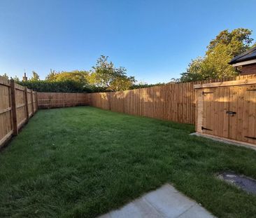 2 bedroom semi-detached house to rent - Photo 5