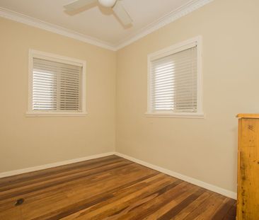 Cute and Cosy 3 bedroom home in central Carina - Photo 3