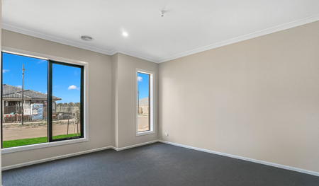 Spectacular, Spacious & Perfect for Family Living! - Photo 3