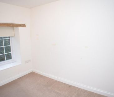 2 bedroom end of terrace house to rent - Photo 5
