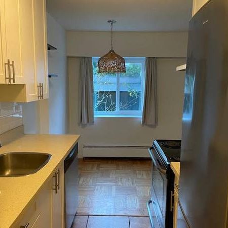 / 1br - 613 sf KITSILANO - 1 BR + 1 BATH pet friendly - Photo 4