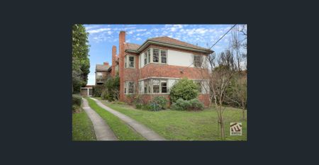 HIGHLY SOUGHT AFTER LOCATION! - Photo 3