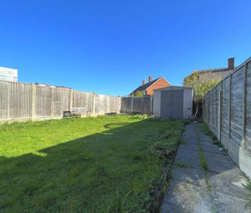 4 bedroom terraced house to rent - Photo 3