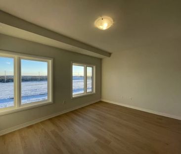 Three bedroom townhouse for rent Cambridge - Photo 2