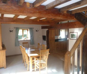 4 bedroom detached house to rent - Photo 2