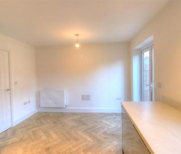 3 BED Semi-detached house To rent - Photo 1