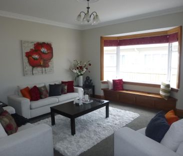 Beautiful in boulcott! - Photo 1