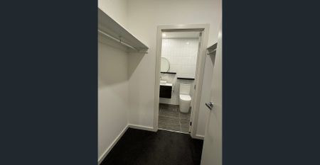 Fully Furnished 2 Bedrooms 2 Bathroom Apartment - Photo 2