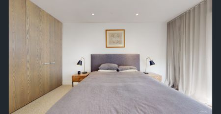 Fully Furnished Luxurious Townhouse with North-Facing Courtyard - Photo 4