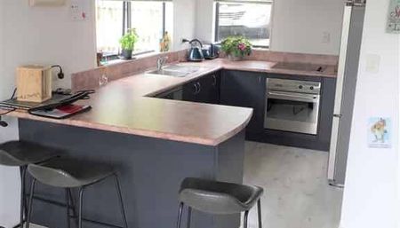 Enjoy Modern Living with Fabulous Views - Photo 4