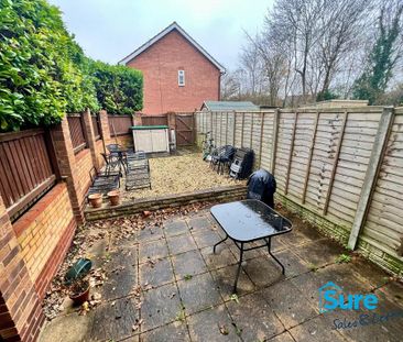 2 bedroom end of terrace house to rent - Photo 3