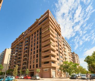 3 room luxury penthouse for rent in Valencia, Spain - Photo 2